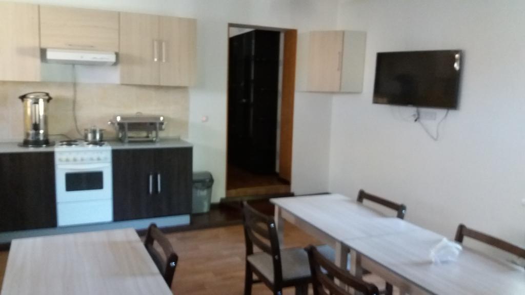 Nursat Guest House Астана Экстерьер фото